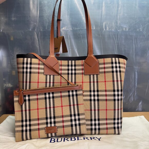 Burberry Medium London Check-Pattern Tote Bag - Picture 11 of 13